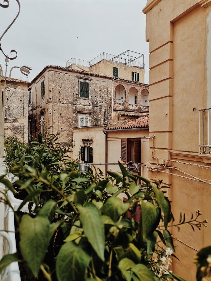 Palazzo Mottola Tropea Hotel Buitenkant foto