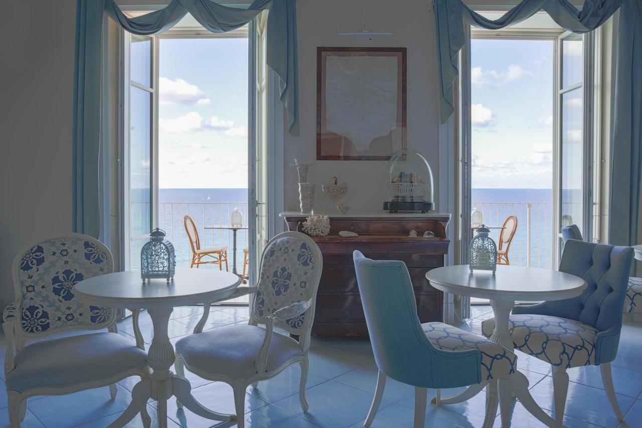 Palazzo Mottola Tropea Hotel Buitenkant foto