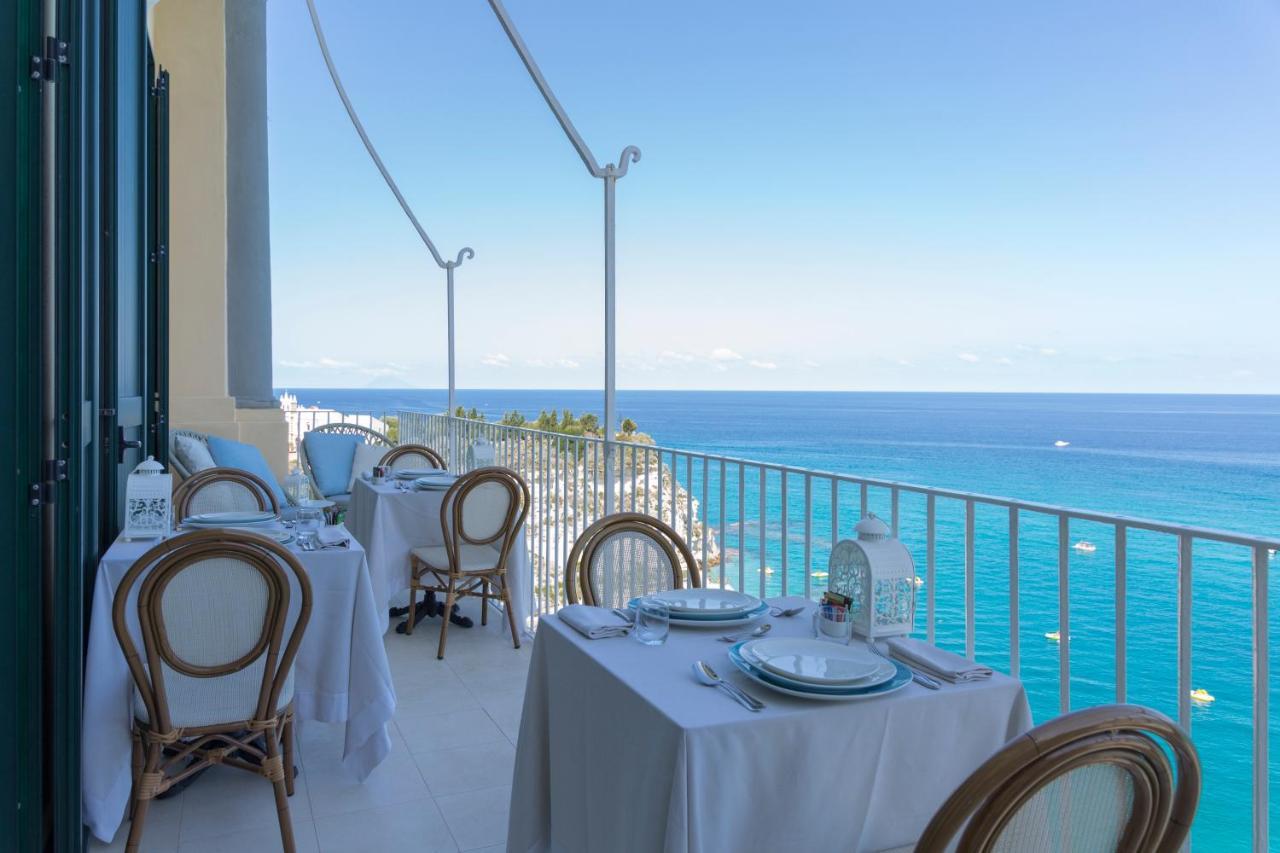 Palazzo Mottola Tropea Hotel Buitenkant foto