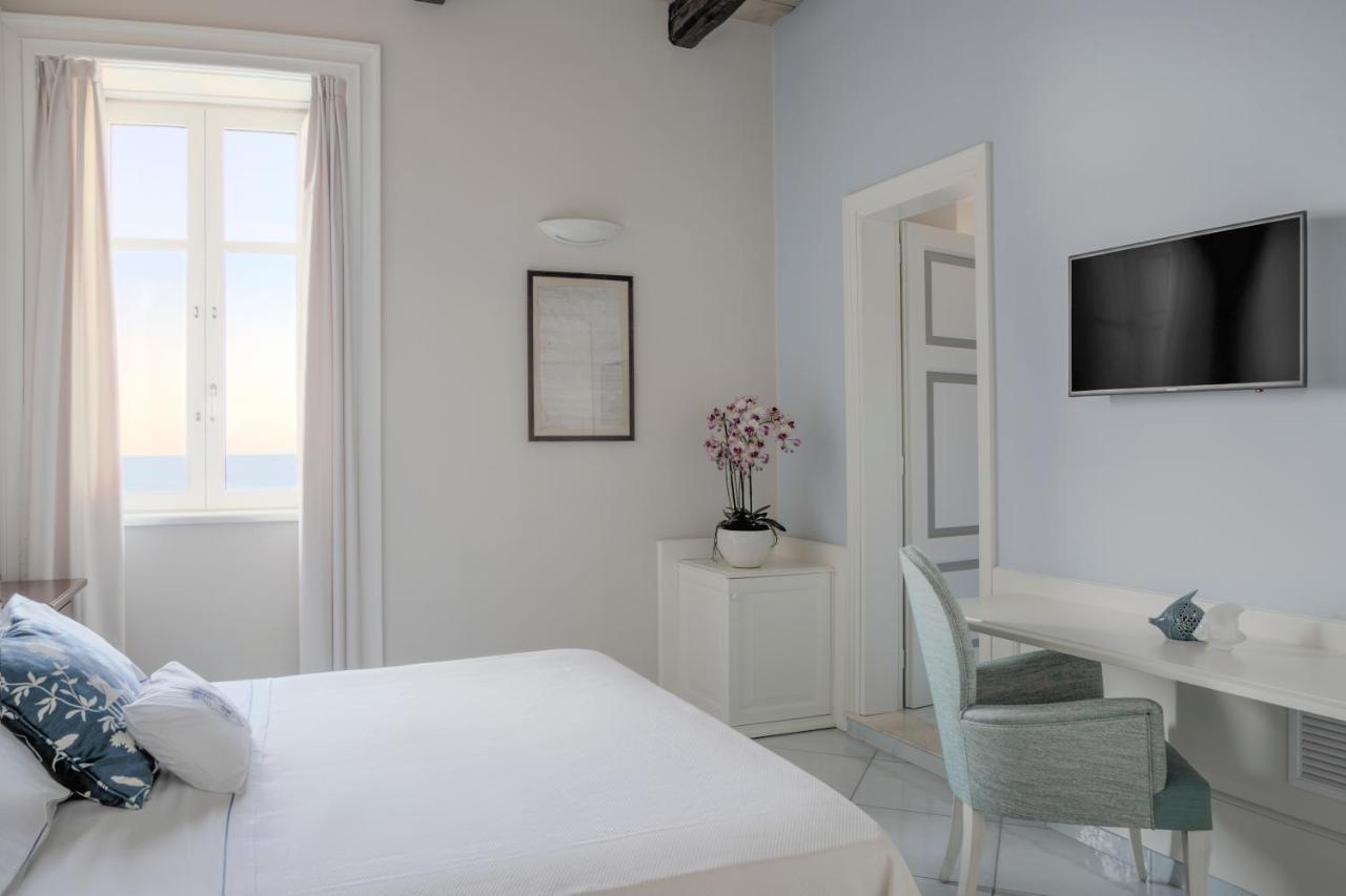 Palazzo Mottola Tropea Hotel Buitenkant foto